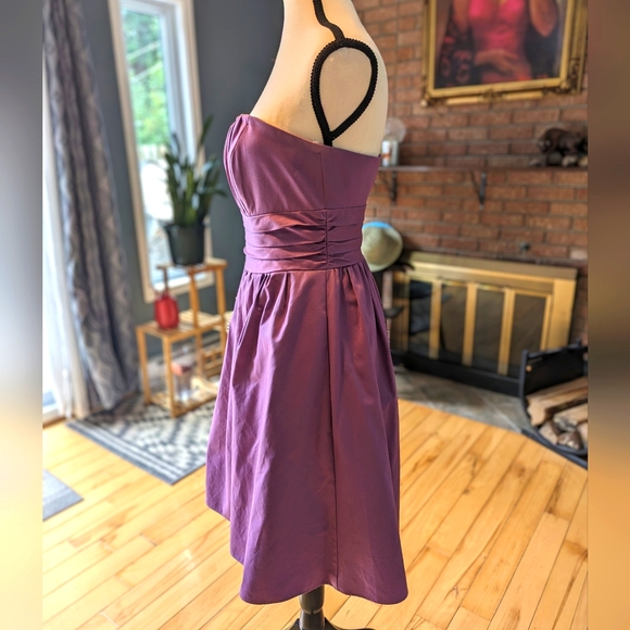 David's Bridal Mauve Strapless Dress Size 2 - Picture 3 of 7